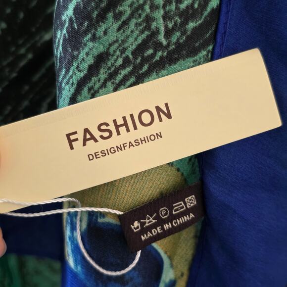 Silk Peacock Feather Print Scarf Green Blue Silk Wrap Shawl Lightweight Boho - Picture 7 of 8